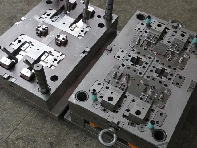 耳機殼模具